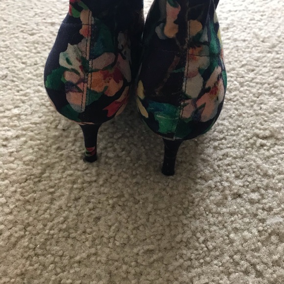 Floral sock boots - Picture 4 of 4